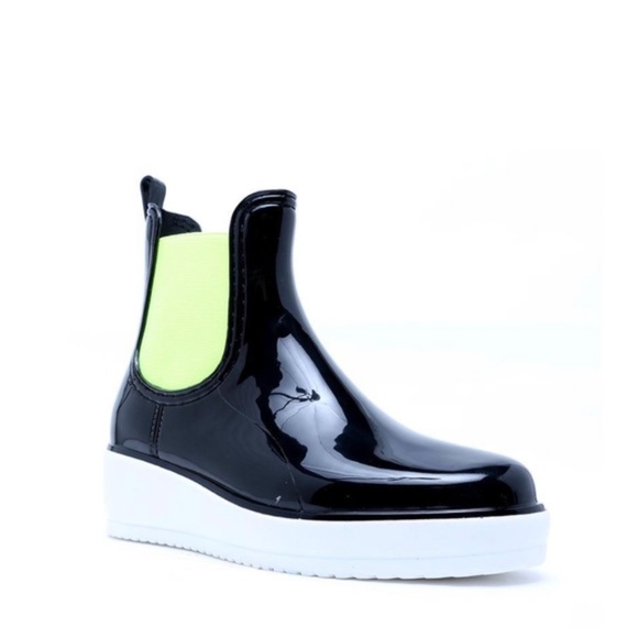 Women's QUPID Rain boot Sneakers Black - Picture 2 of 4